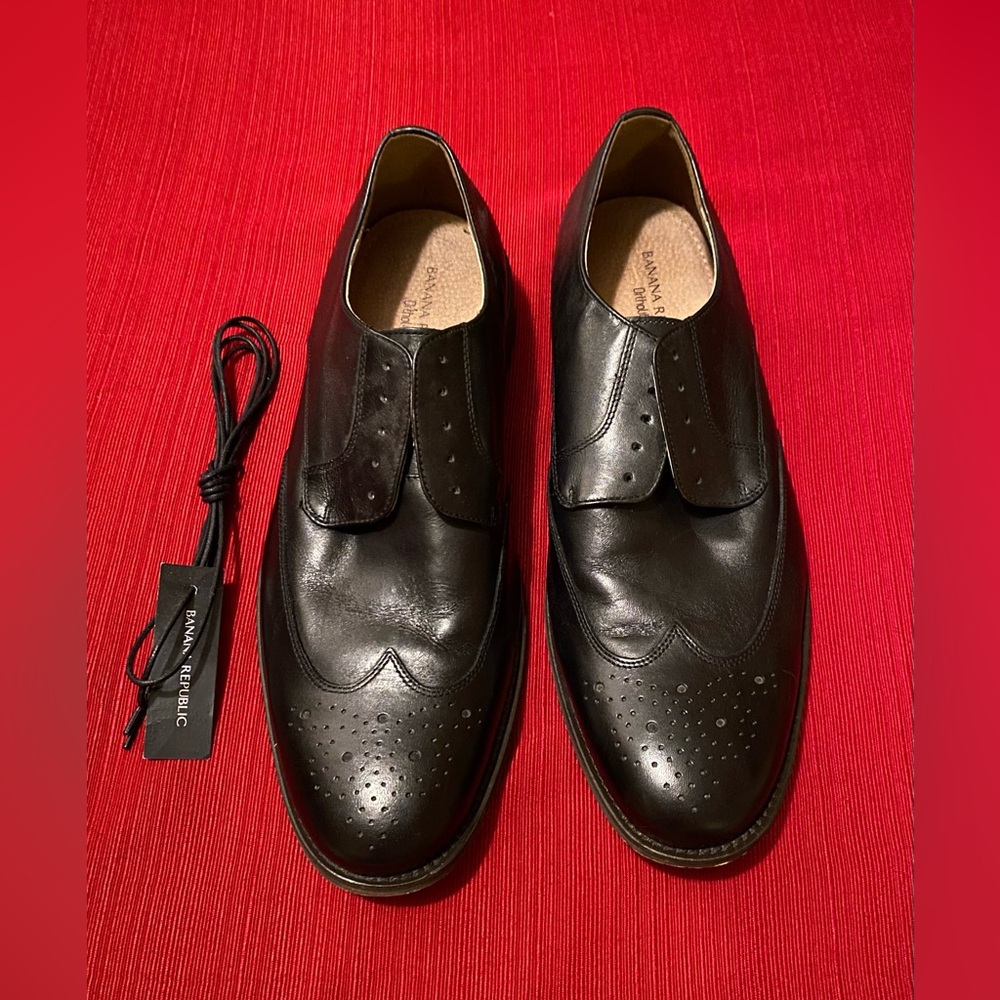Banana Republic Men’s Black Leather Wingtip Oxfords